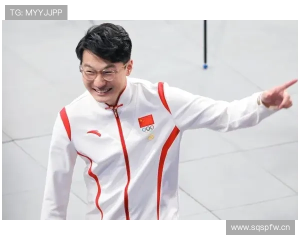 任子威训练完直接去奢侈品店刷卡，柜姐以为他是来拍综艺的