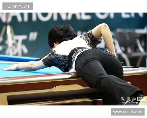 潘晓婷的日常：练球前先给指甲做保养？