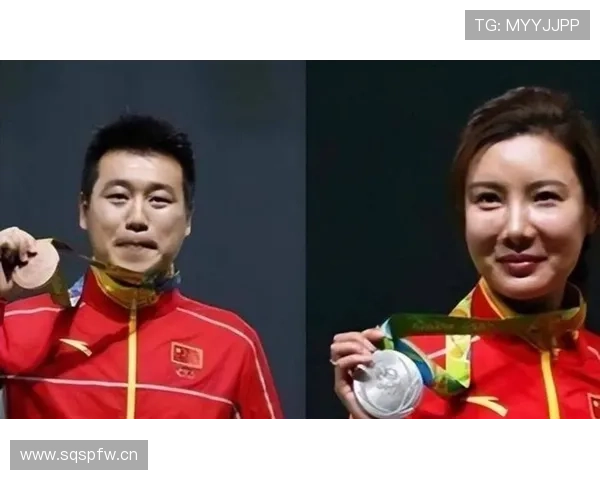 杜丽手里那个包，普通人真没资格碰，光这点就够让朋友圈炸开锅了