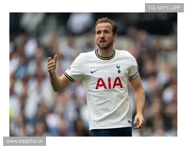 哈里·凯恩场上冷血杀手，家里竟然乱成袜子堆——这个反差我笑岔气